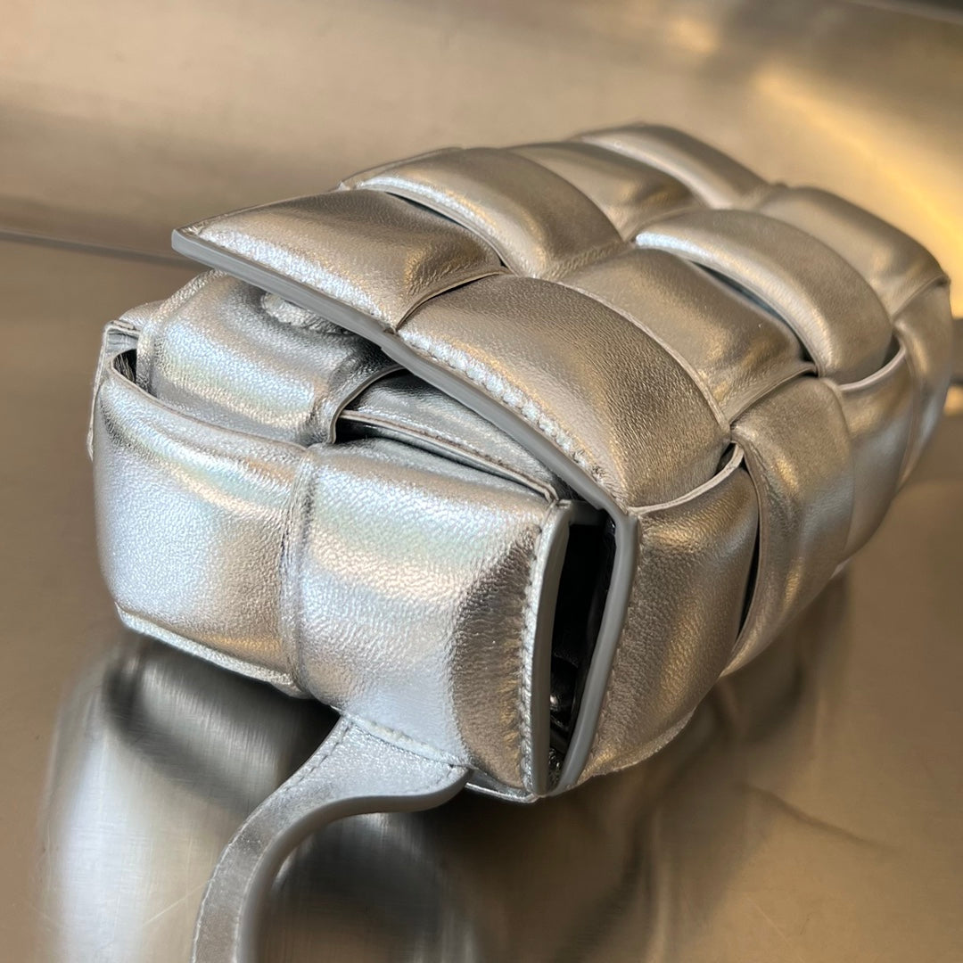 Luxury Bottega Veneta MINI CASSETTE 18 IN SILVER LAMBSKIN