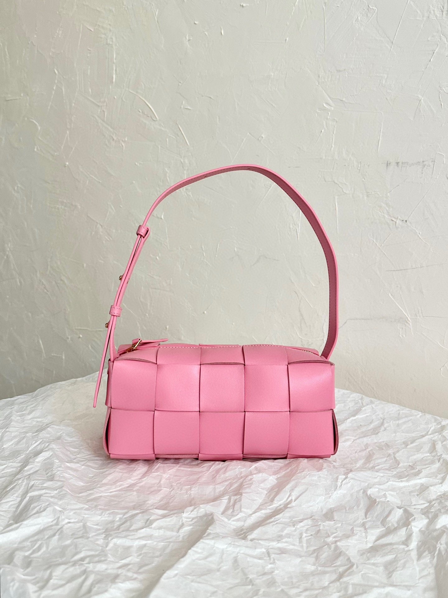 Luxury Bottega Veneta CASSETTE 23 IN LIGHT PINK LAMBSKIN