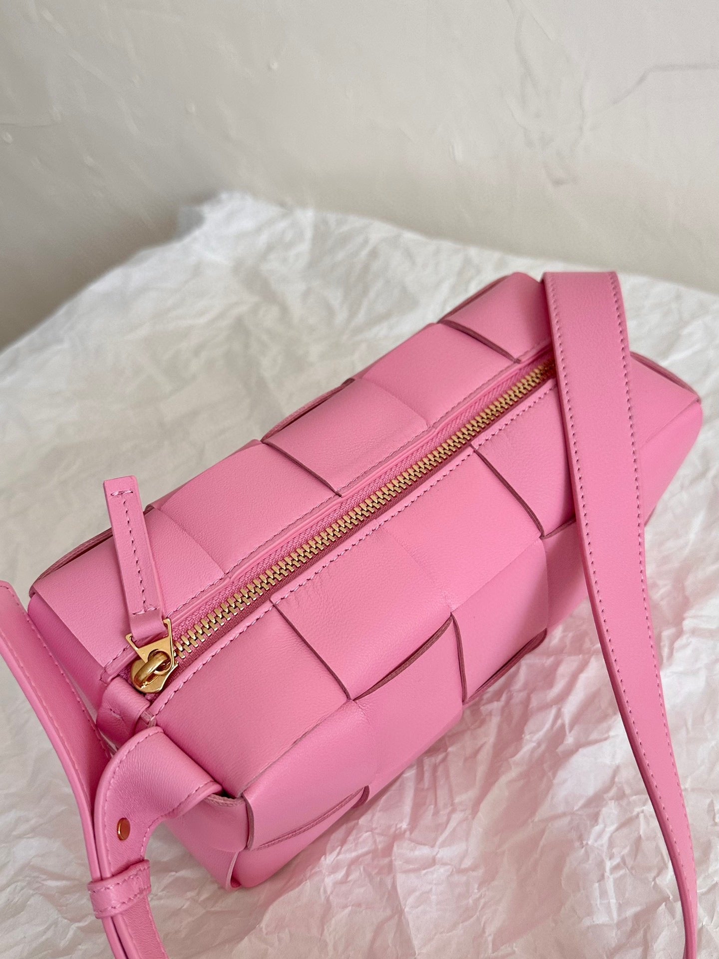 Luxury Bottega Veneta CASSETTE 23 IN LIGHT PINK LAMBSKIN