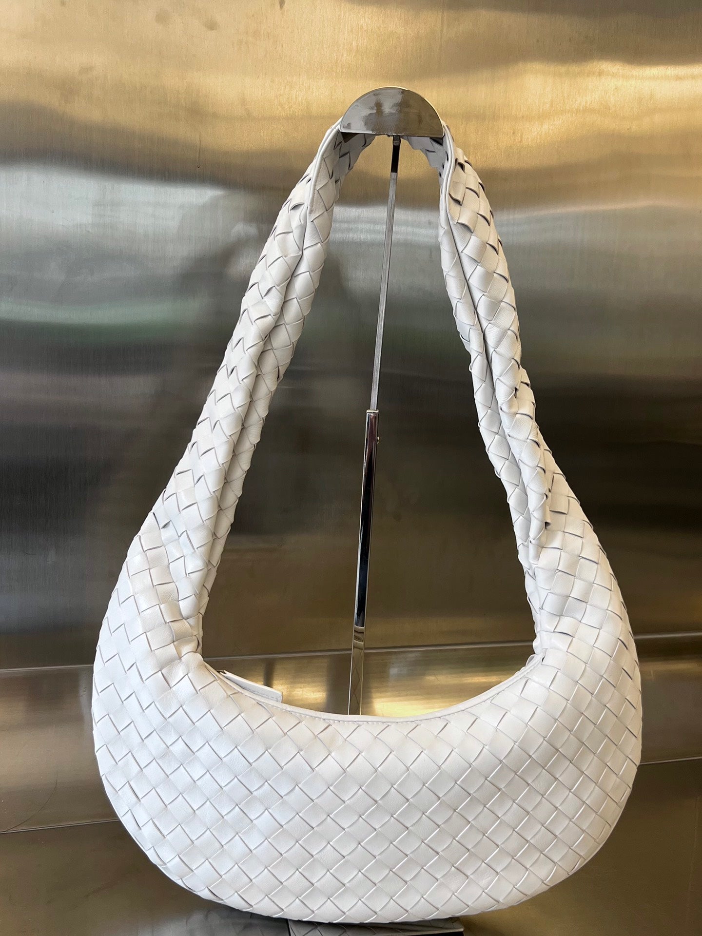Luxury Bottega Veneta BUDDY 59 BAG IN WHITE CALFSKIN