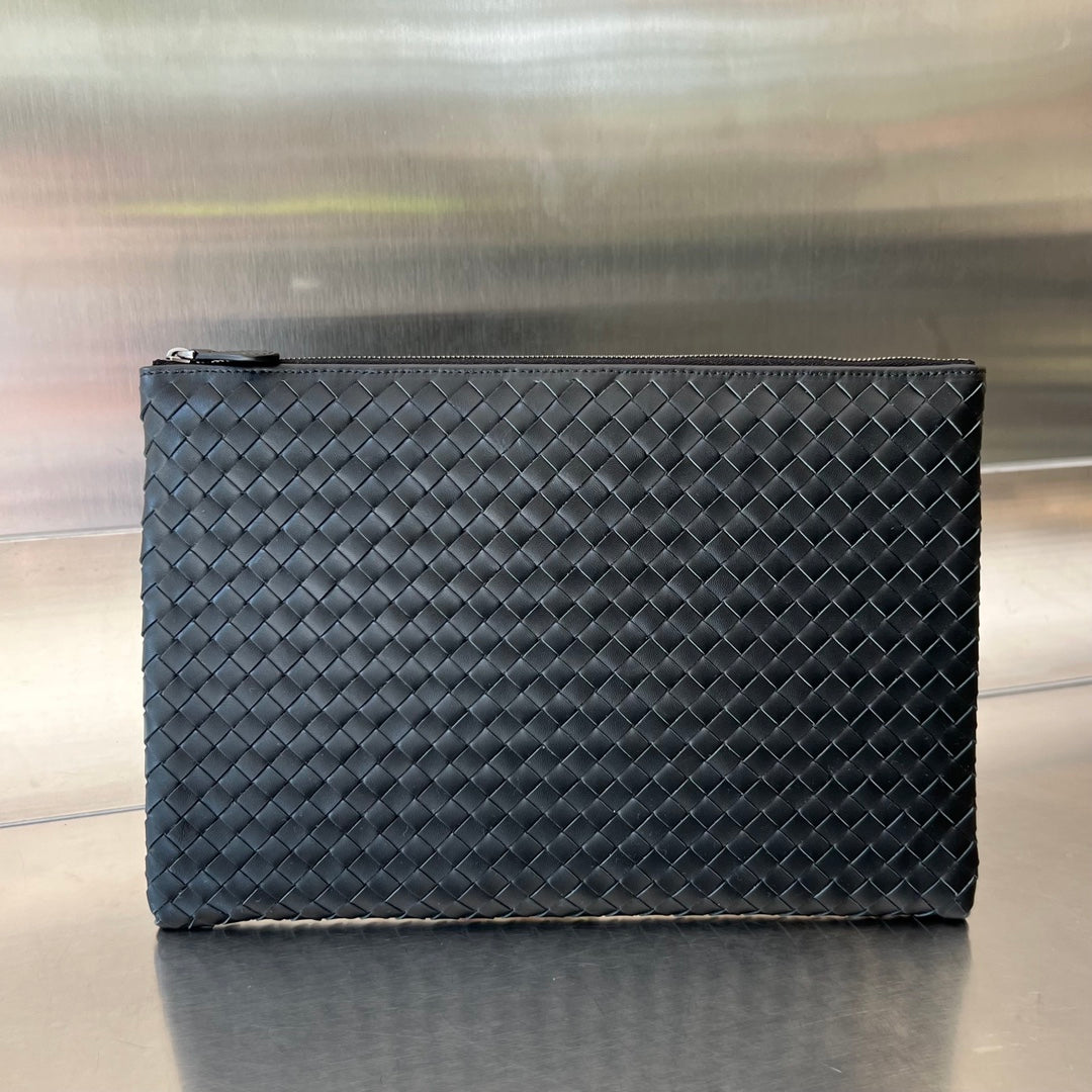 Luxury Bottega Veneta INTRECCIATO 30 IN BLACK LAMBSKIN