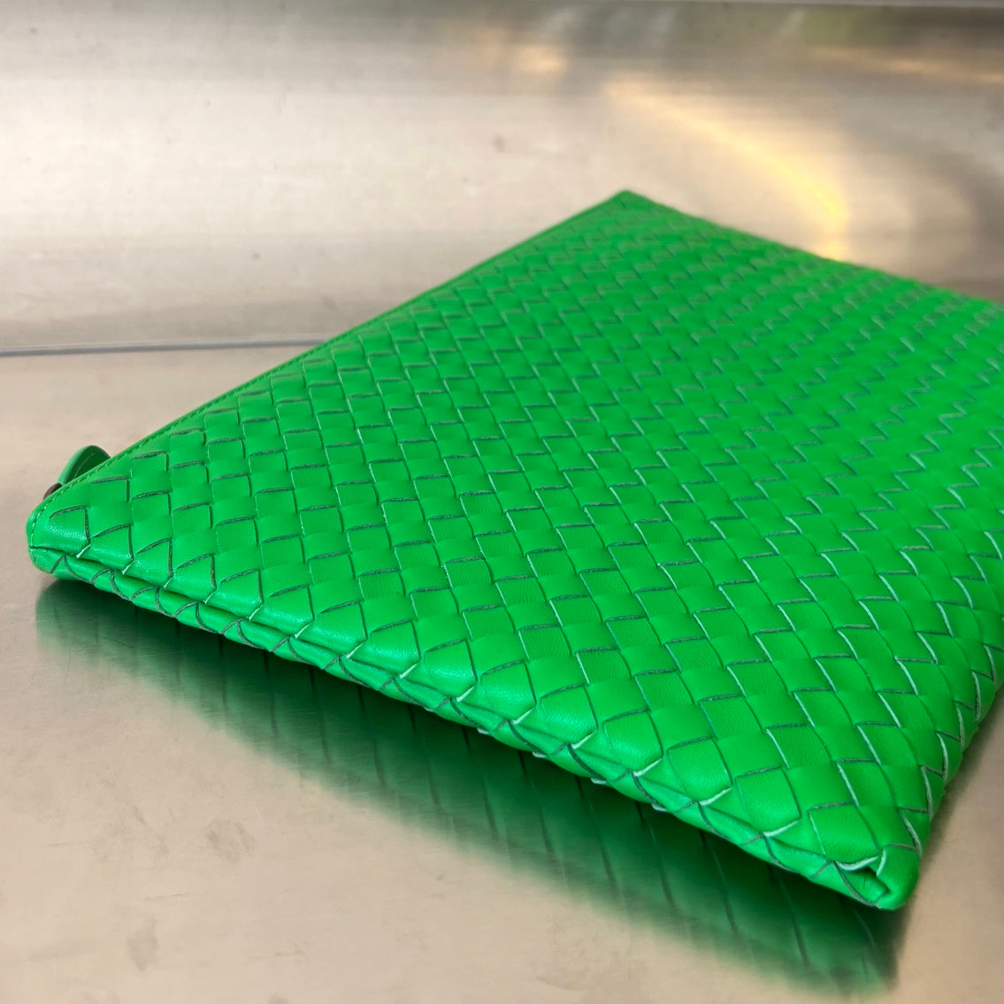 Luxury Bottega Veneta INTRECCIATO 30 IN EMERALD GREEN LAMBSKIN
