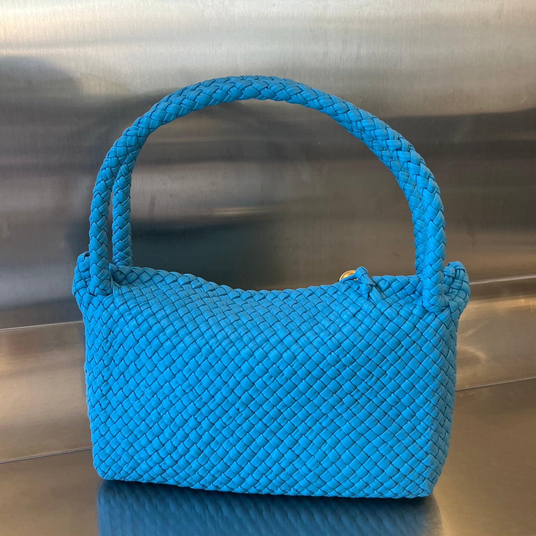 Luxury Bottega Veneta TOSCA 27 BAG IN AZURE BLUE CALFSKIN