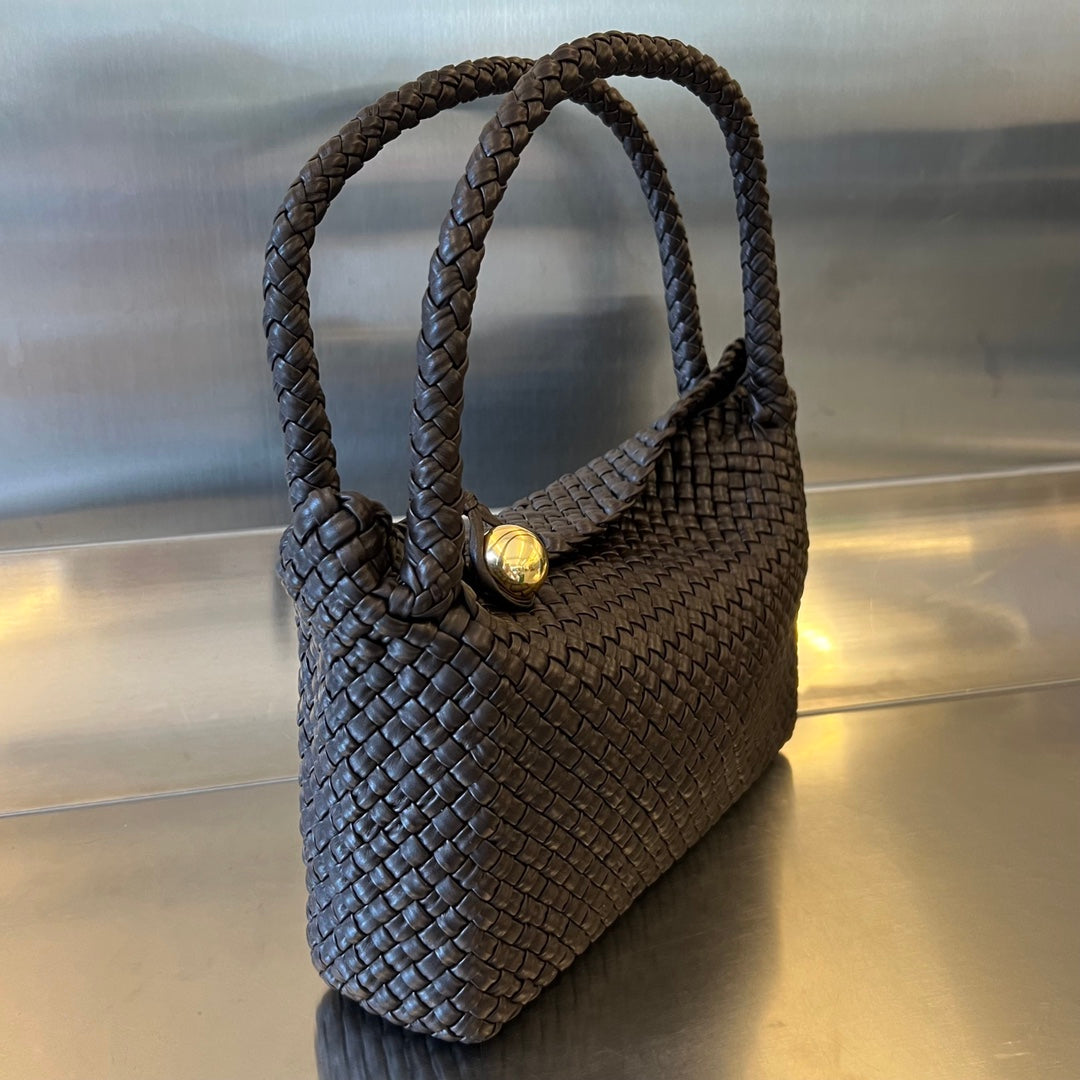 Luxury Bottega Veneta TOSCA 27 BAG IN CHOCOLATE CALFSKIN