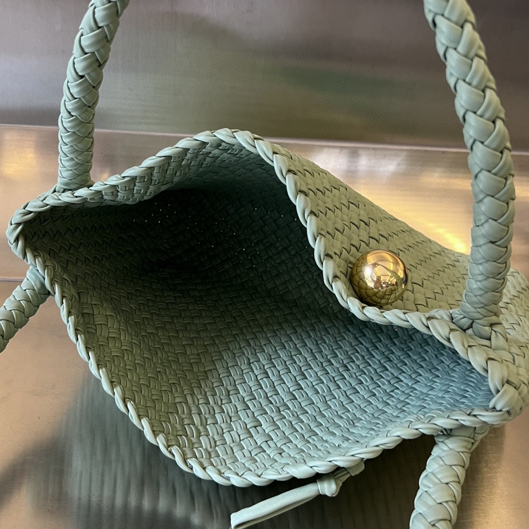 Luxury Bottega Veneta TOSCA 27 BAG IN CREAM GREY CALFSKIN