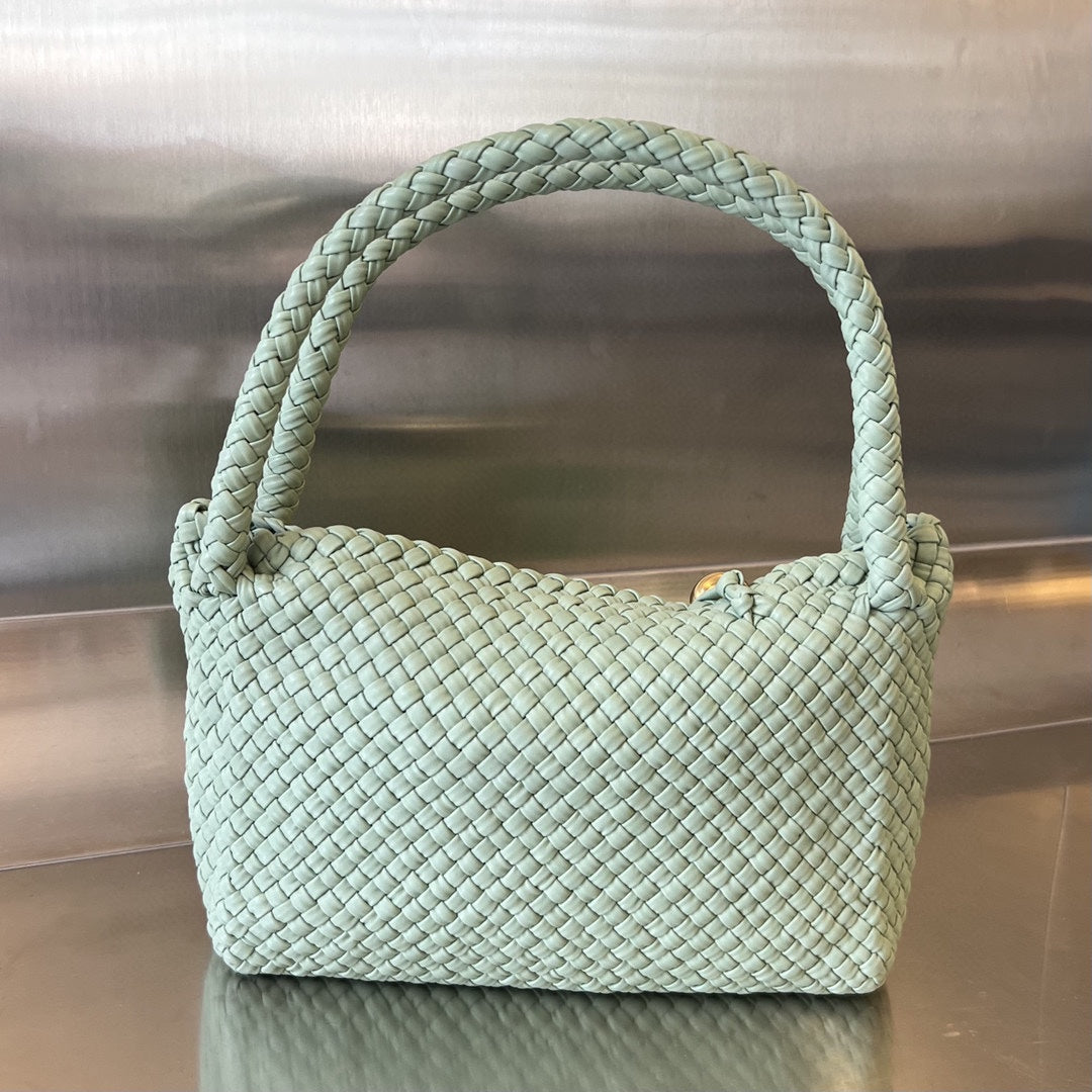 Luxury Bottega Veneta TOSCA 27 BAG IN CREAM GREY CALFSKIN