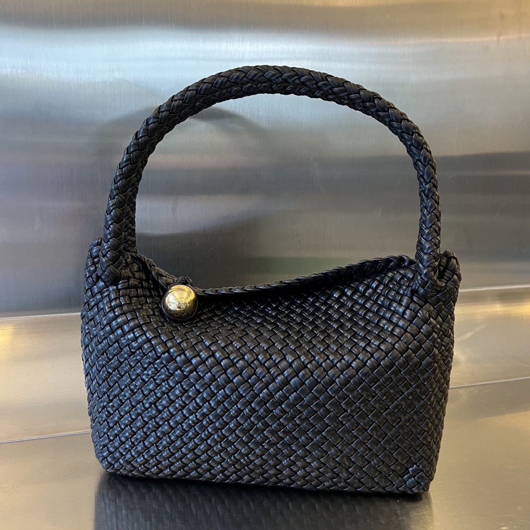 Luxury Bottega Veneta TOSCA 27 BAG IN BLACK CALFSKIN