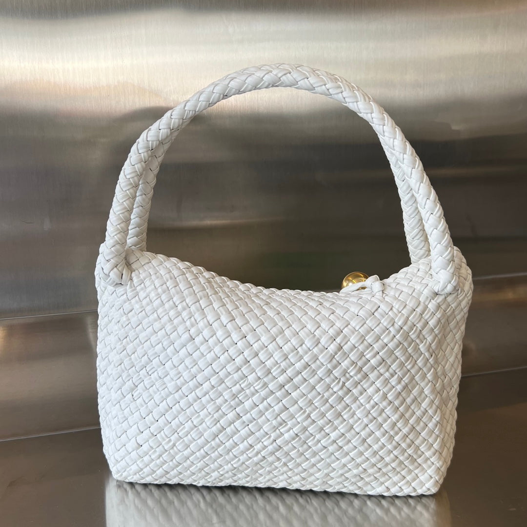 Luxury Bottega Veneta TOSCA 27 BAG IN WHITE CALFSKIN