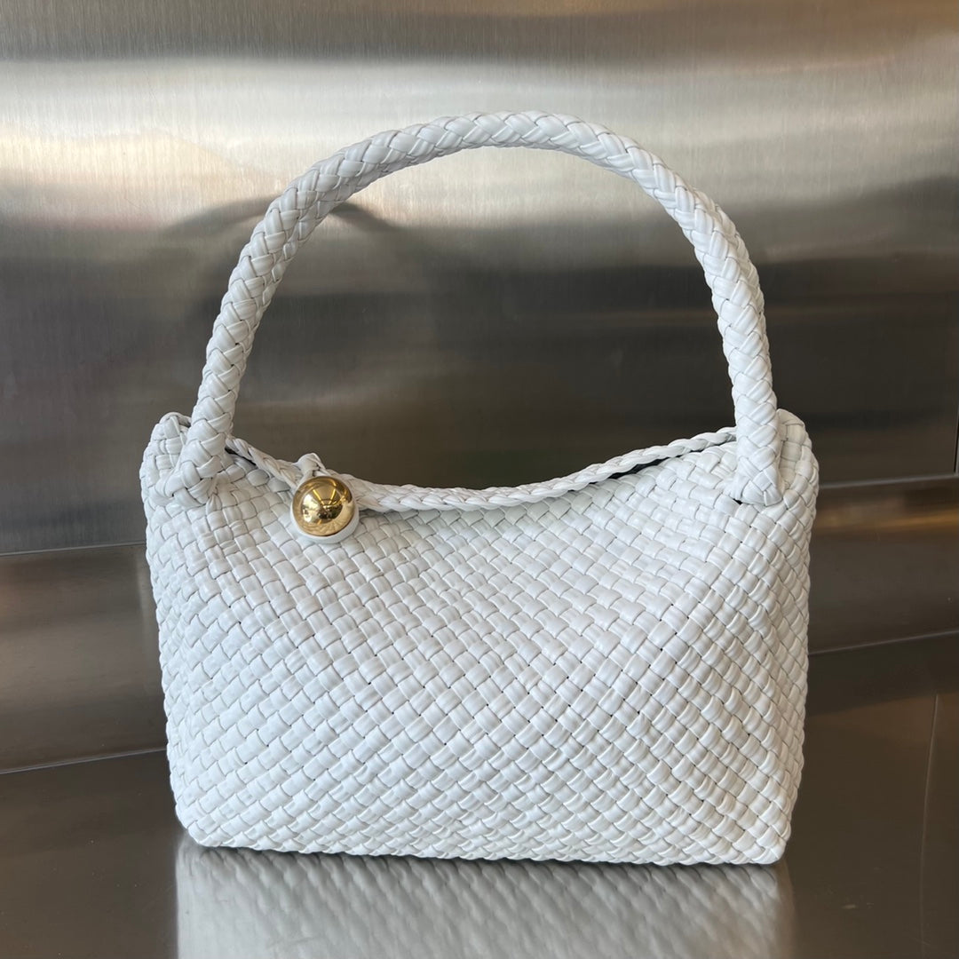 Luxury Bottega Veneta TOSCA 27 BAG IN WHITE CALFSKIN