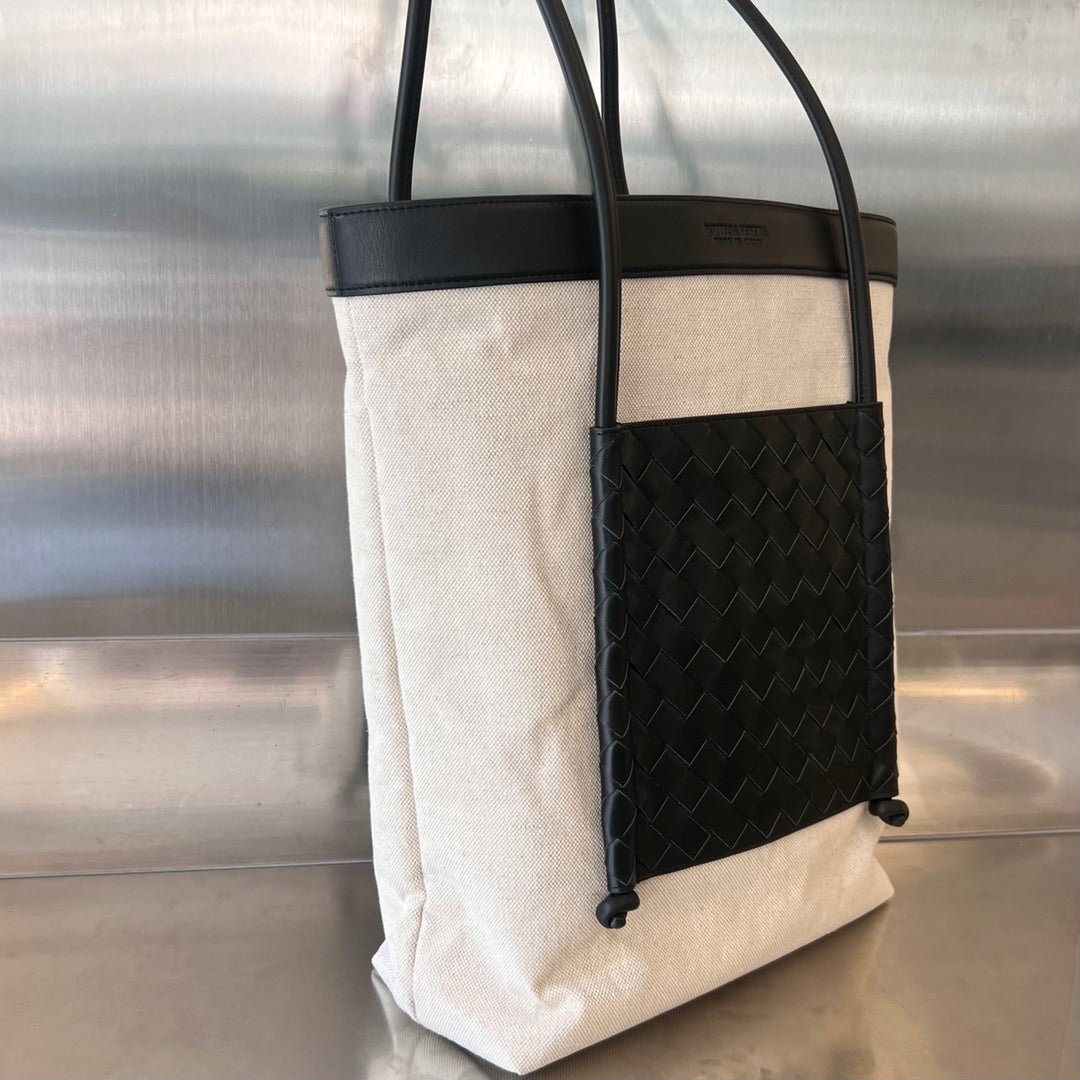 Luxury Bottega Veneta PORTELLO 41 TOTE IN BLACK CALFSKIN AND WHITE CANVAS