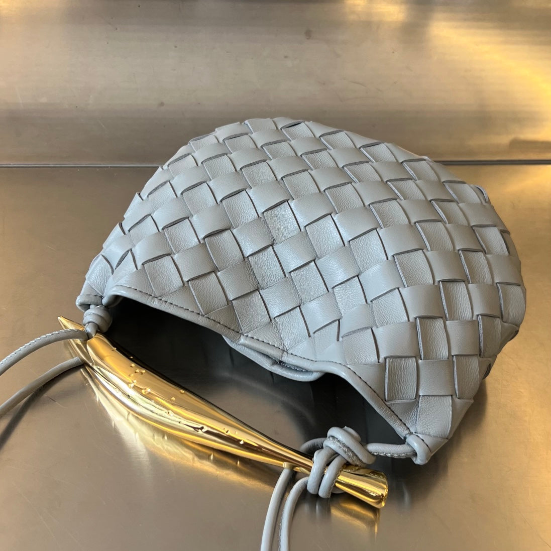 Luxury Bottega Veneta SARDINE 20 WITH CHAIN IN LIGHT GREY LAMBSKIN
