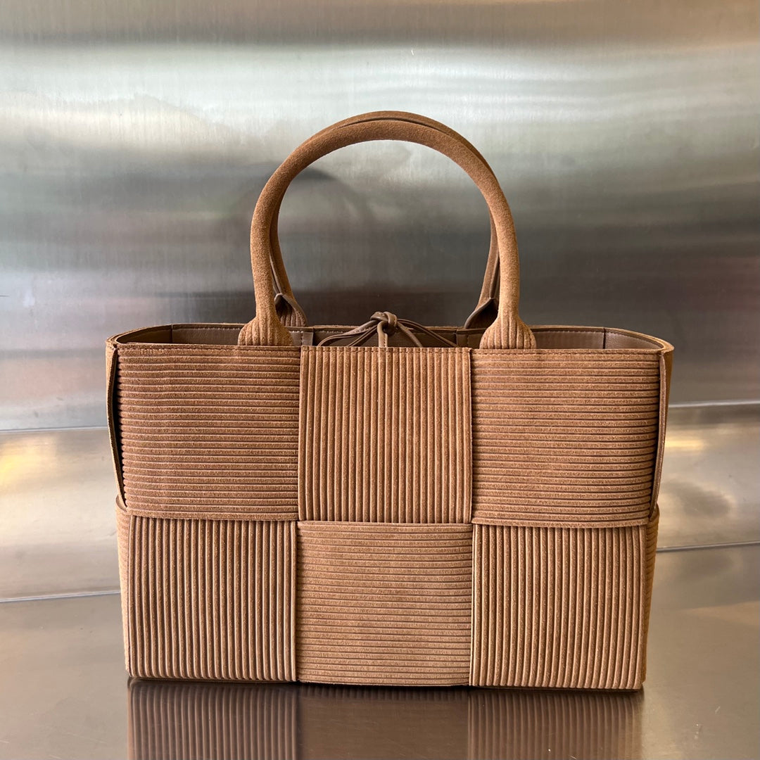 Luxury Bottega Veneta SMALL 30 ARCO TOTE BAG JACOBEAN CALFSKIN