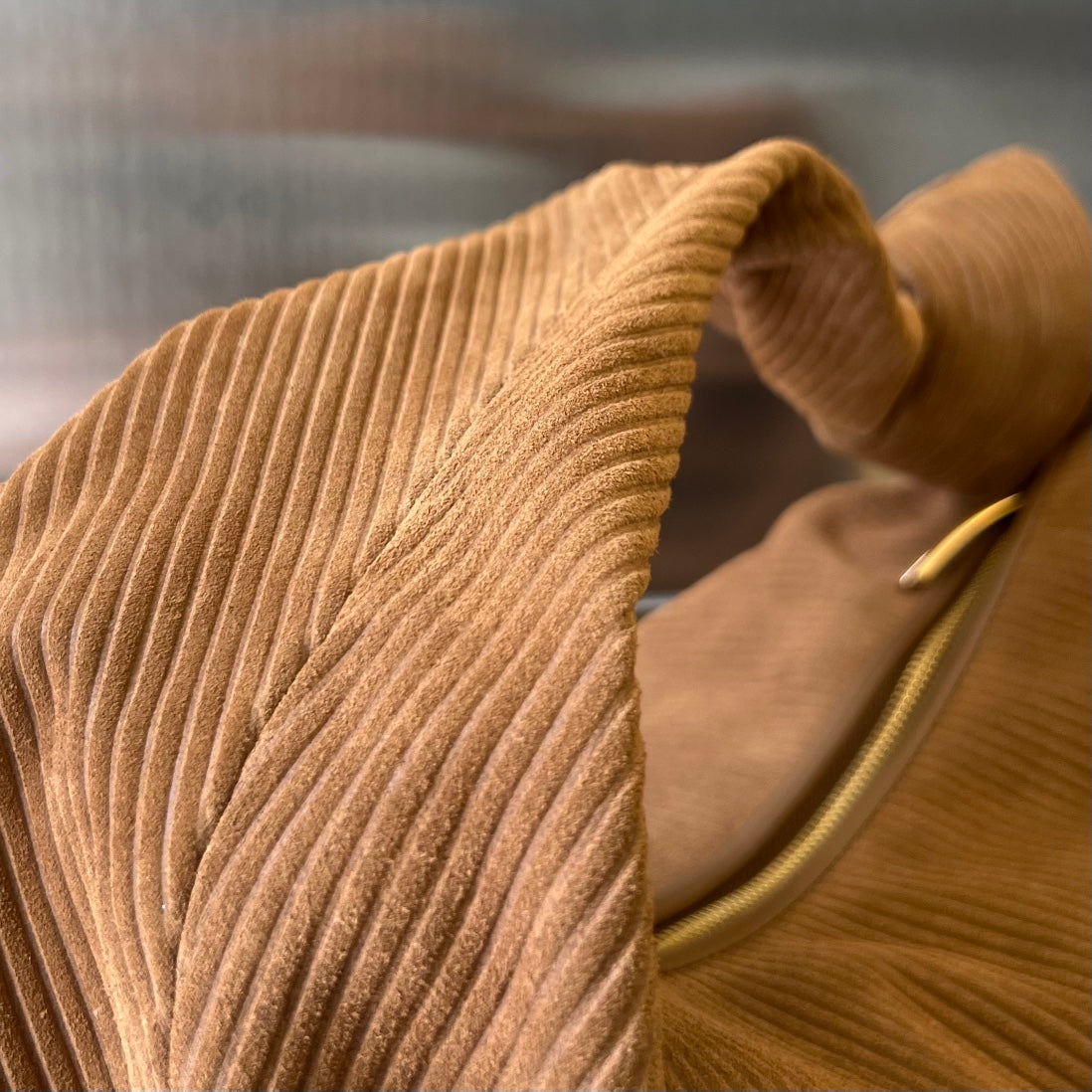 Luxury Bottega Veneta MINI JODIE 36 CM IN RUSSET BROWN CORDUROY