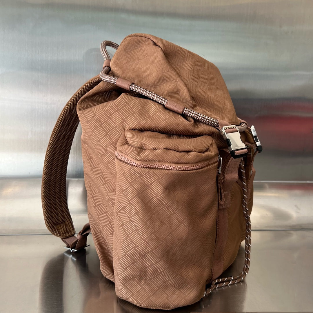 Luxury Bottega Veneta ALTO 42 BACKPACK IN RUSSET BROWN JACQUARD FABRIC