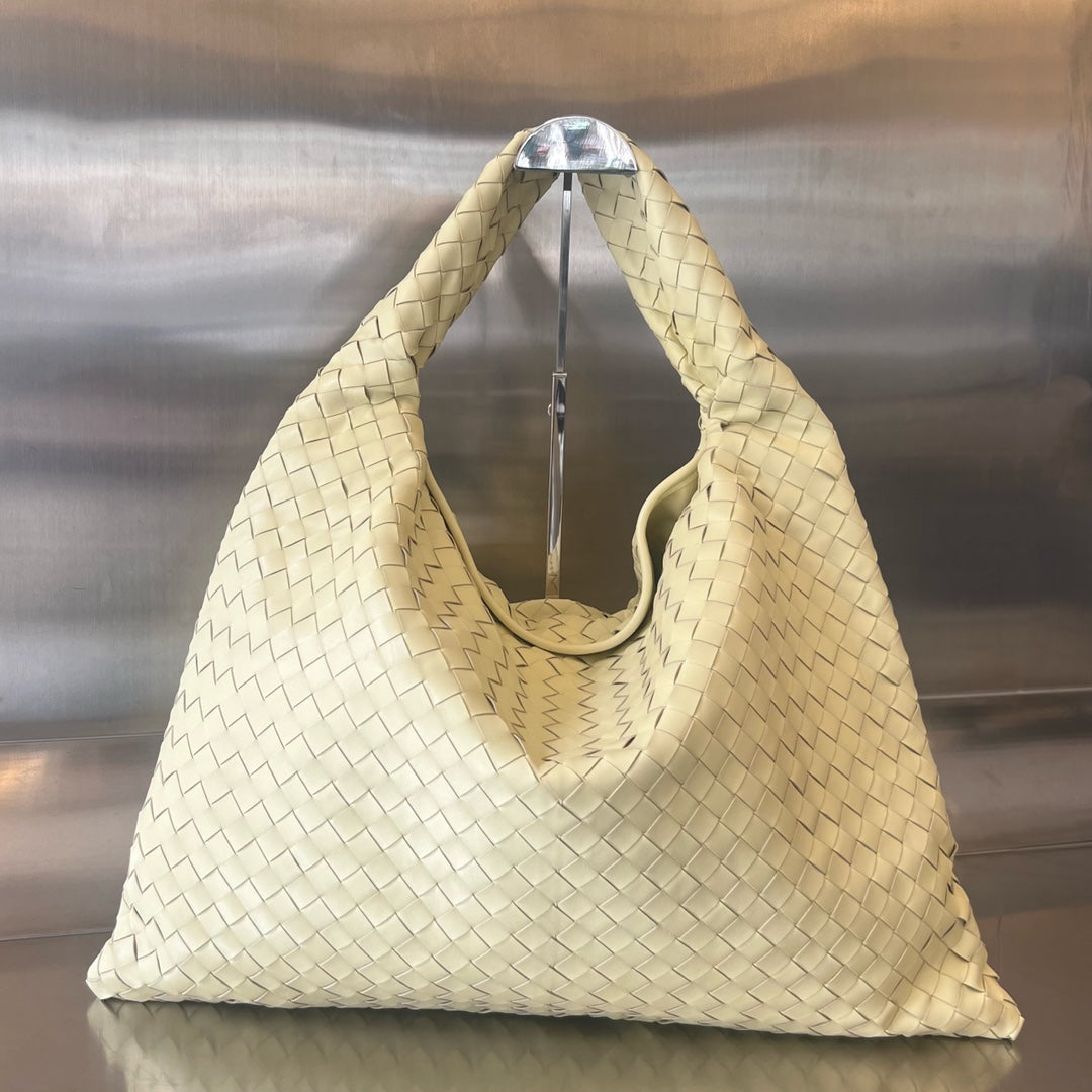 Luxury Bottega Veneta LARGE HOP 54 IN DARK CREAM LAMBSKIN
