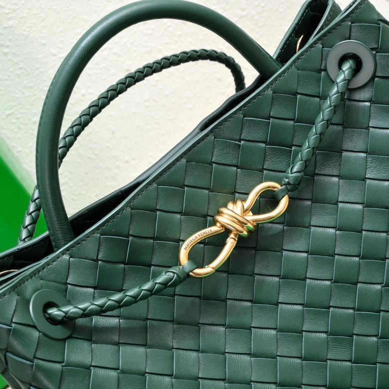 Luxury Bottega Veneta bv medium andiamo 32 dark green lambskin