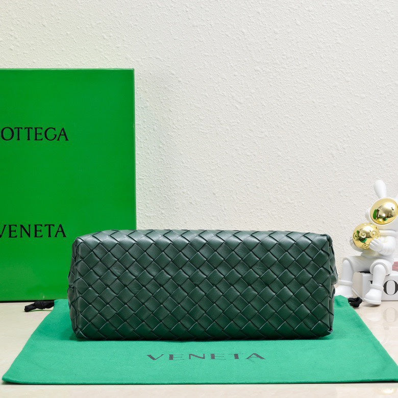 Luxury Bottega Veneta bv medium andiamo 32 dark green lambskin
