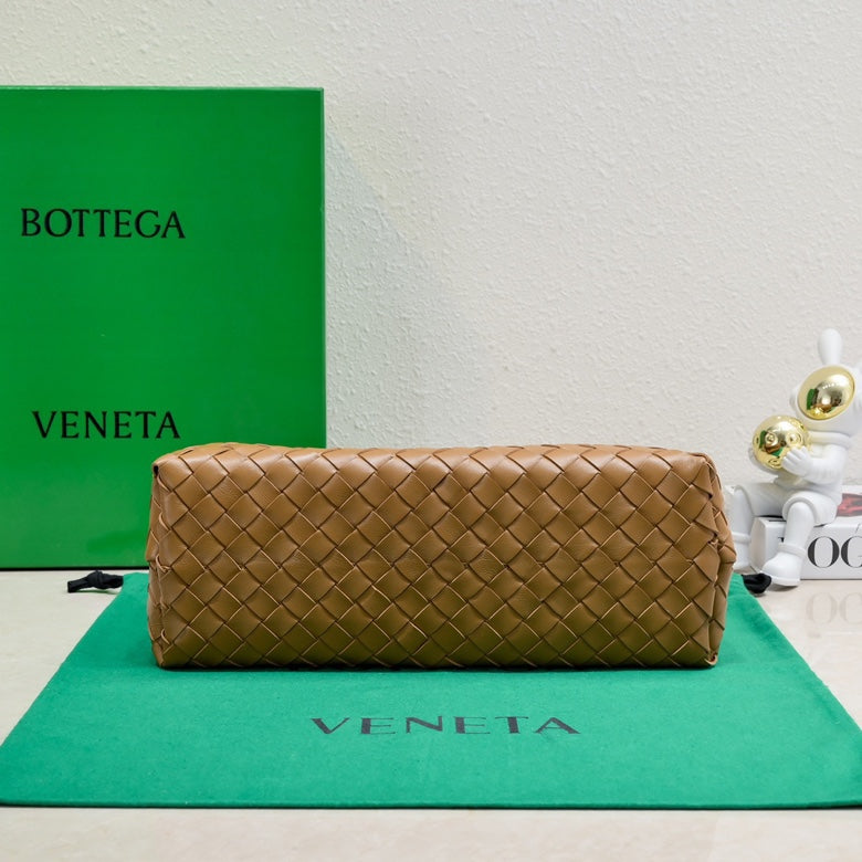 Luxury Bottega Veneta bv medium andiamo 32 brown lambskin