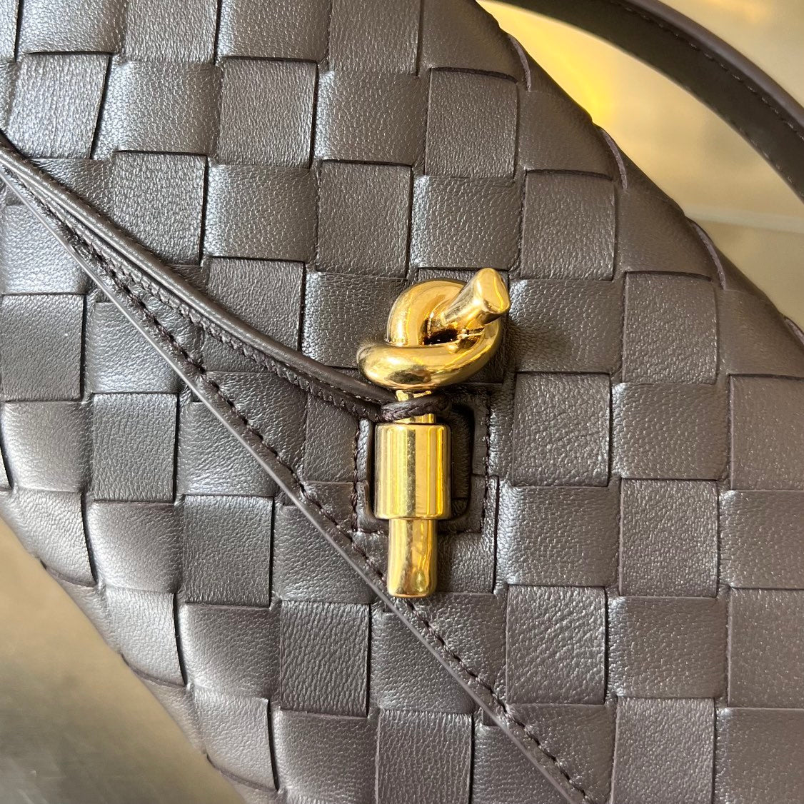 Luxury Bottega Veneta BV Long Clutch Andiamo With Handle 31cm Chocolate Calfskin Ghw