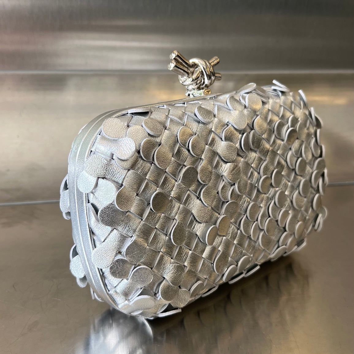 Luxury Bottega Veneta SILVER KNOT 19 IN SILVER LAMBSKIN