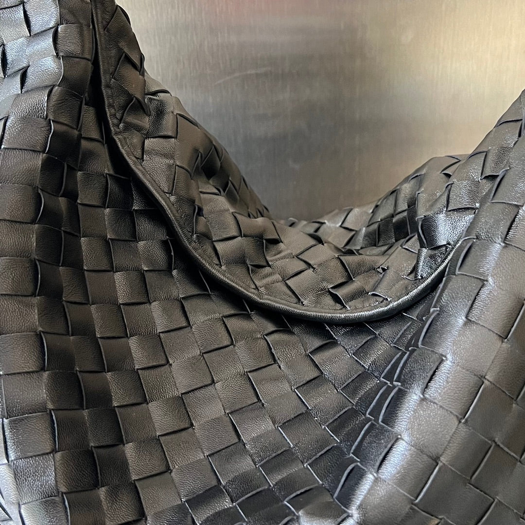 Luxury Bottega Veneta LARGE HOP 54 IN BLACK LAMBSKIN
