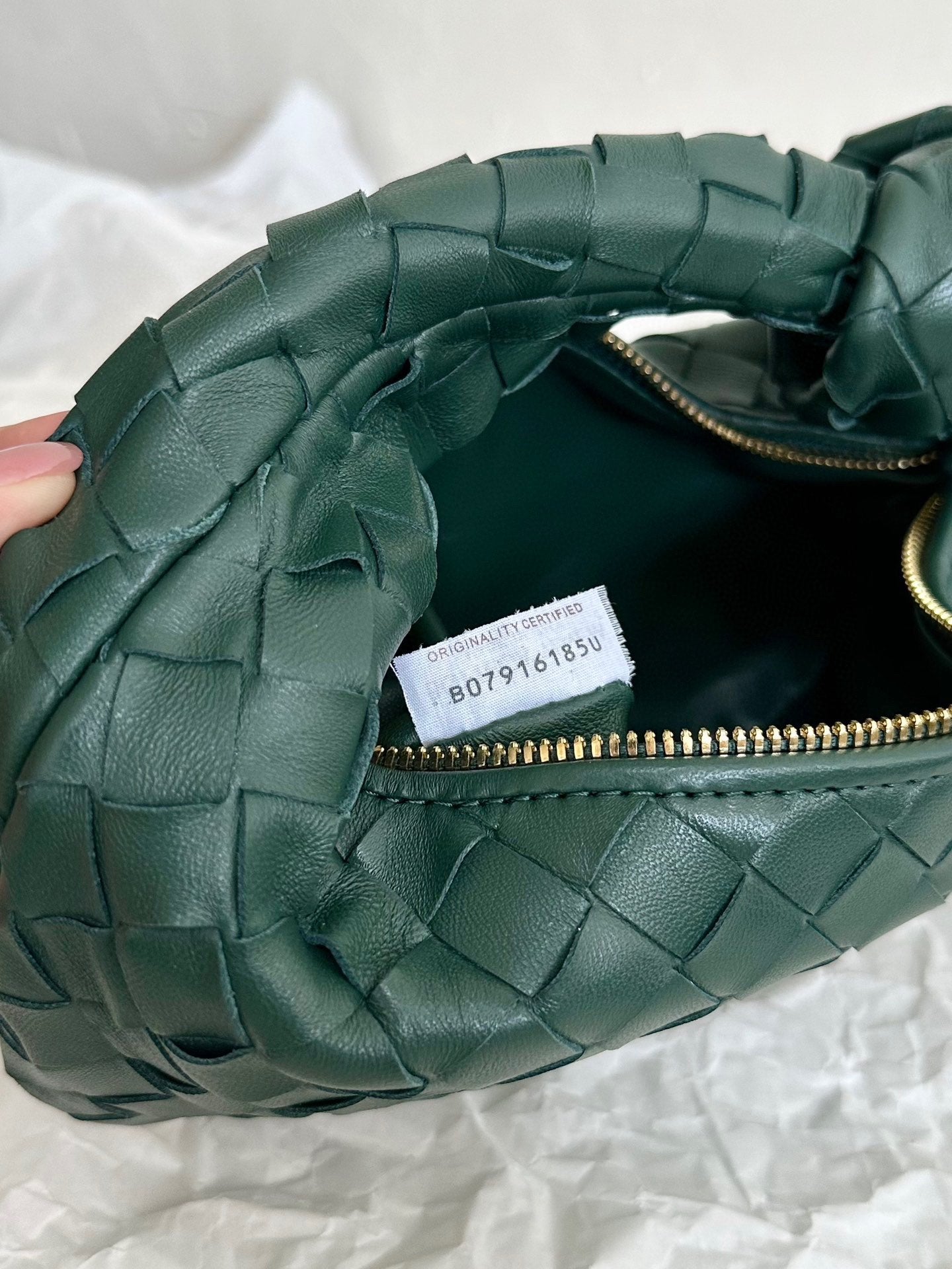 Luxury Bottega Veneta mini jodie 28 sherpa blue lambskin