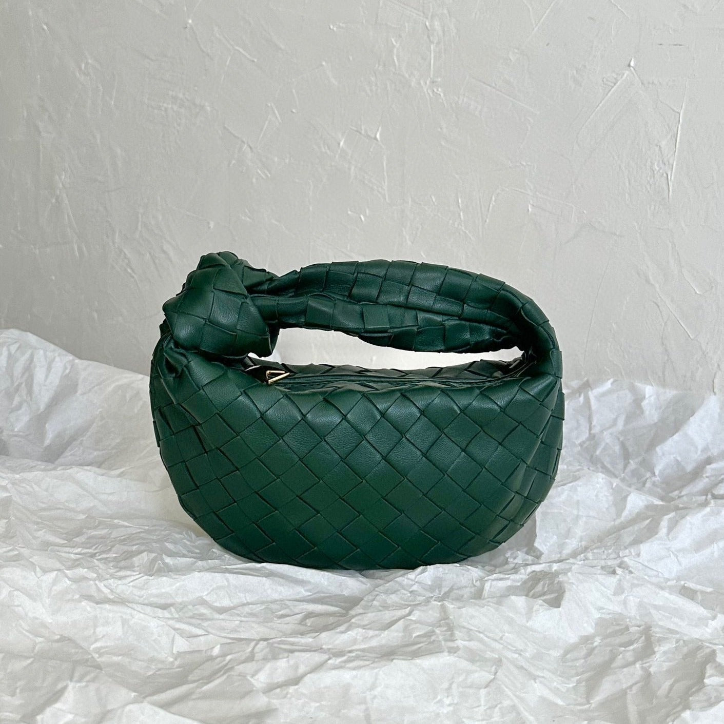 Luxury Bottega Veneta mini jodie 28 sherpa blue lambskin