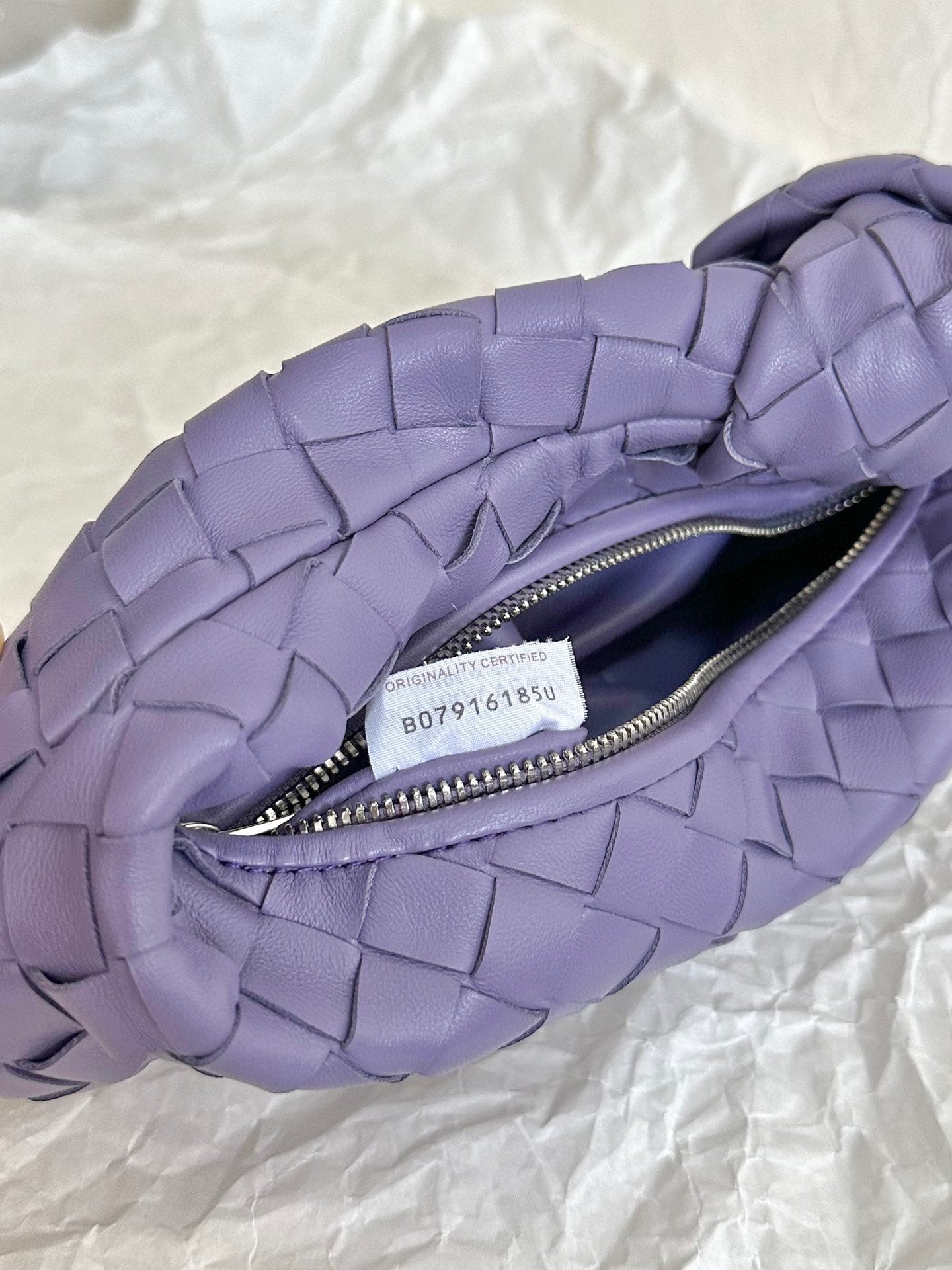 Luxury Bottega Veneta mini jodie 28 purple lambskin