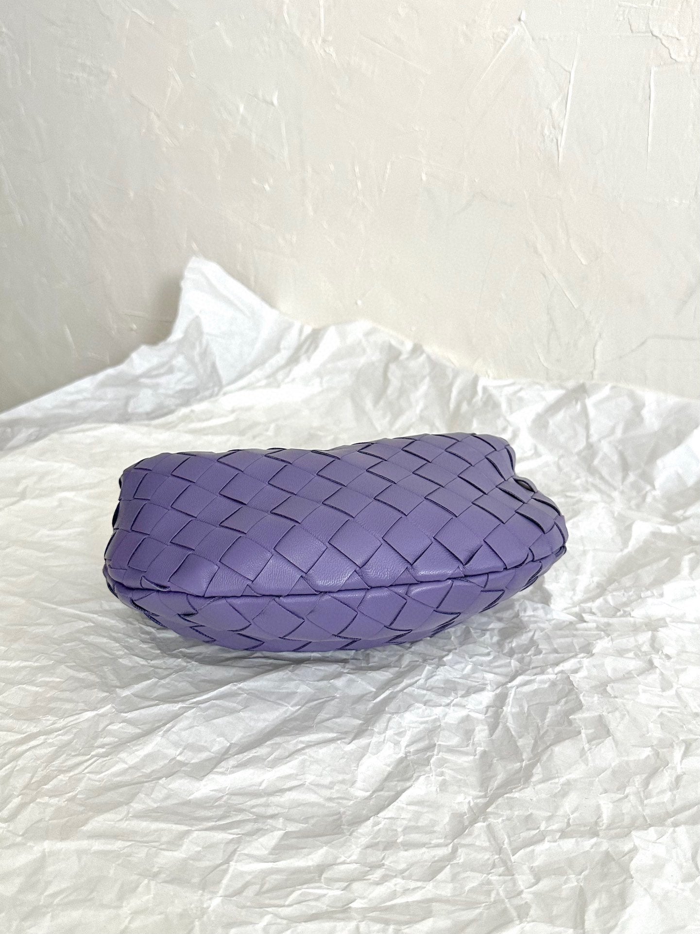 Luxury Bottega Veneta mini jodie 28 purple lambskin