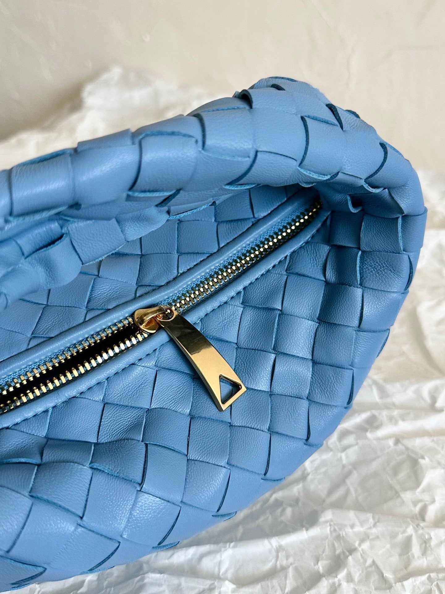 Luxury Bottega Veneta mini jodie 28 blue lambskin