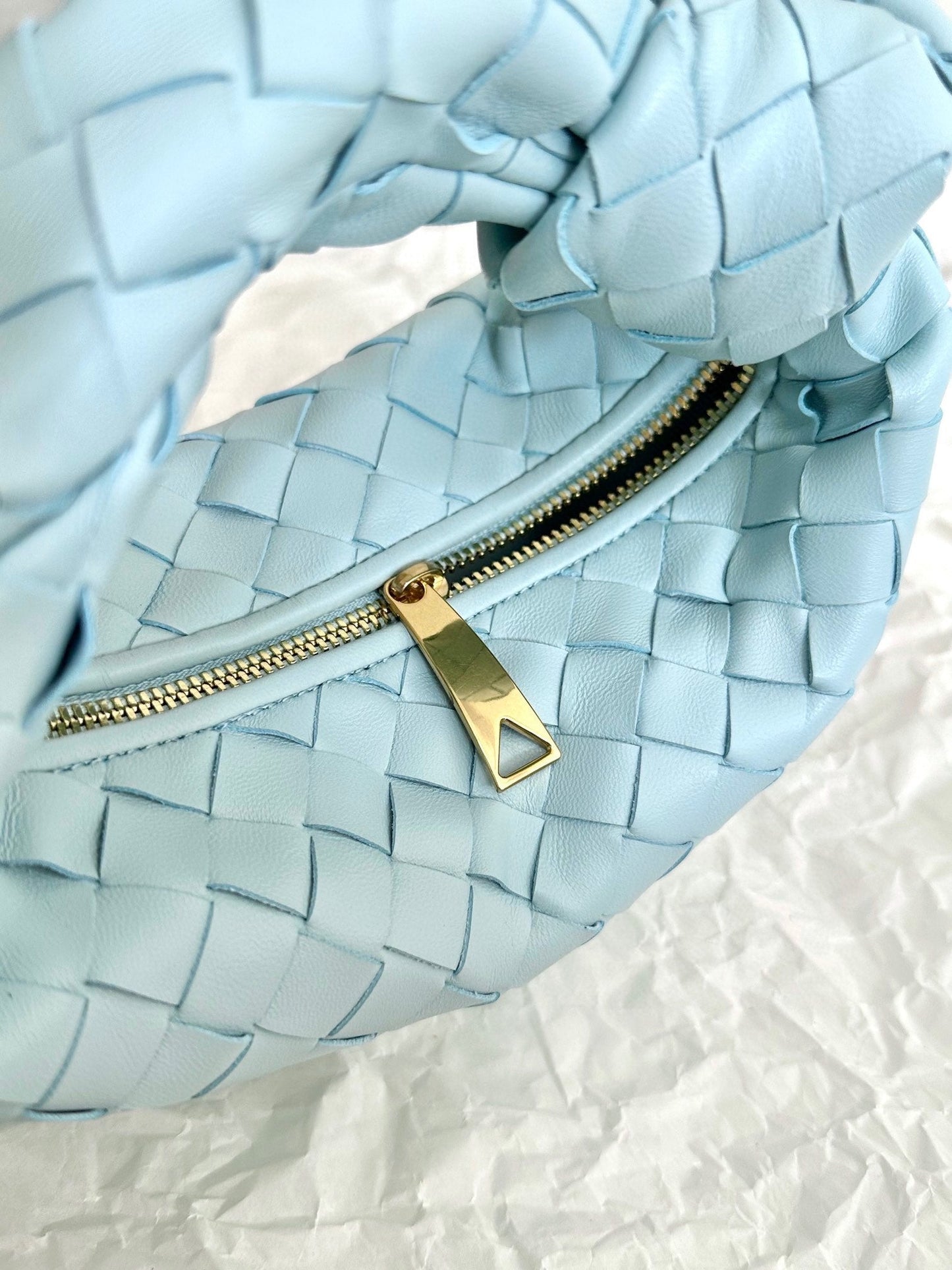 Luxury Bottega Veneta mini jodie 28 cloud blue lambskin