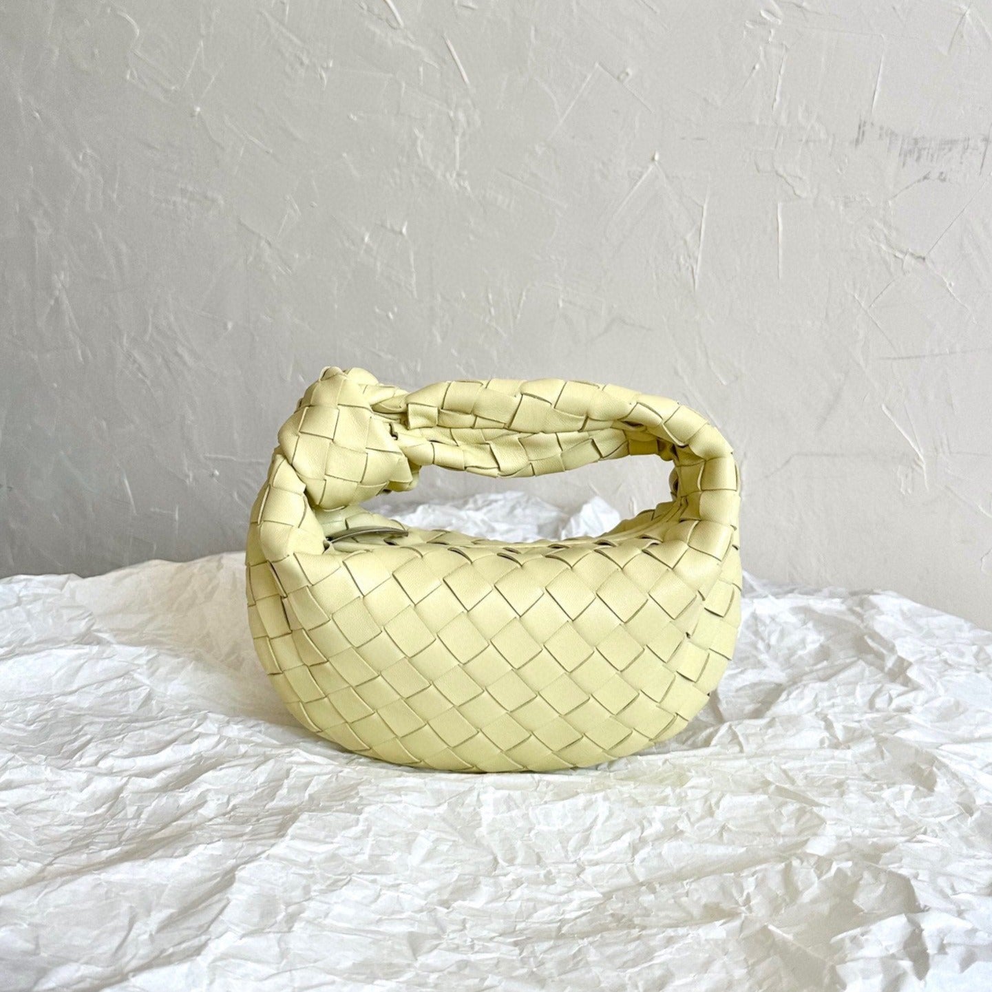 Luxury Bottega Veneta mini jodie 28 lime lambskin