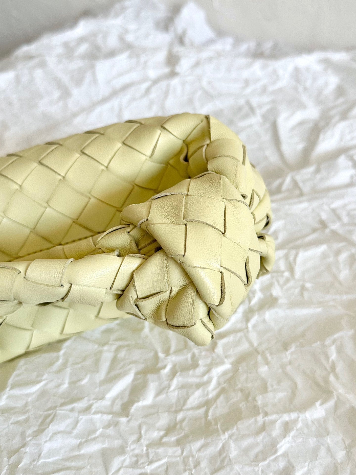 Luxury Bottega Veneta mini jodie 28 lime lambskin