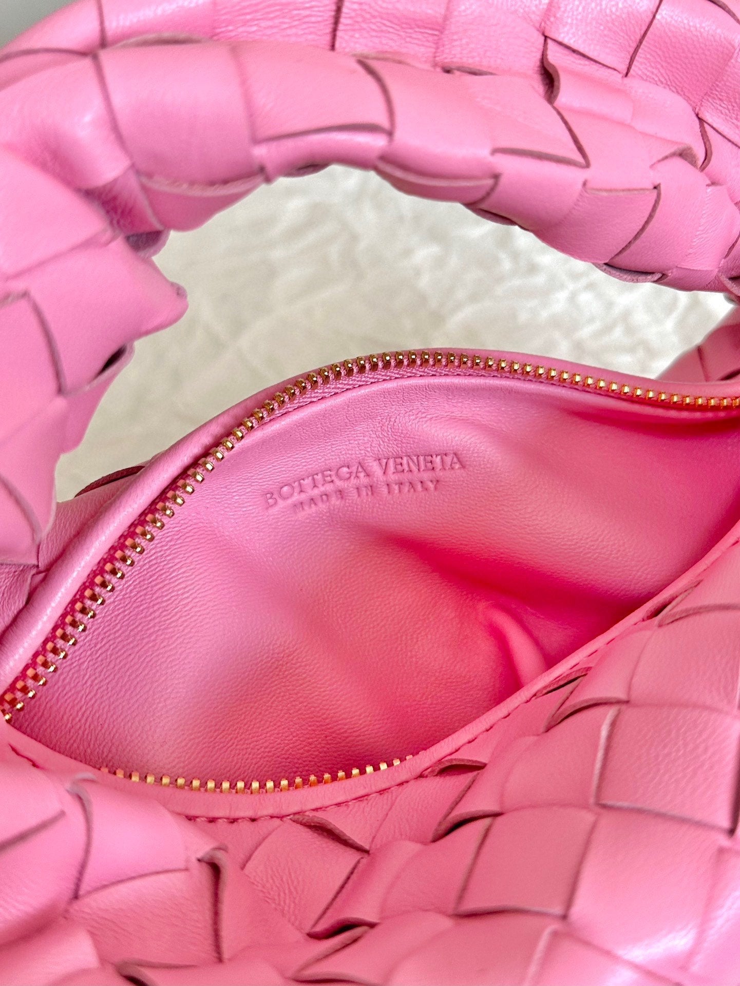 Luxury Bottega Veneta mini jodie 28 pink lambskin