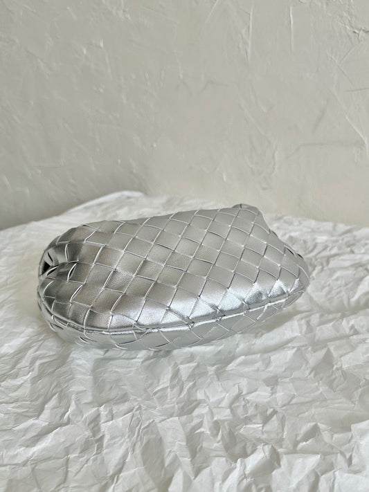 Luxury Bottega Veneta mini jodie 28 silver metalic lambskin
