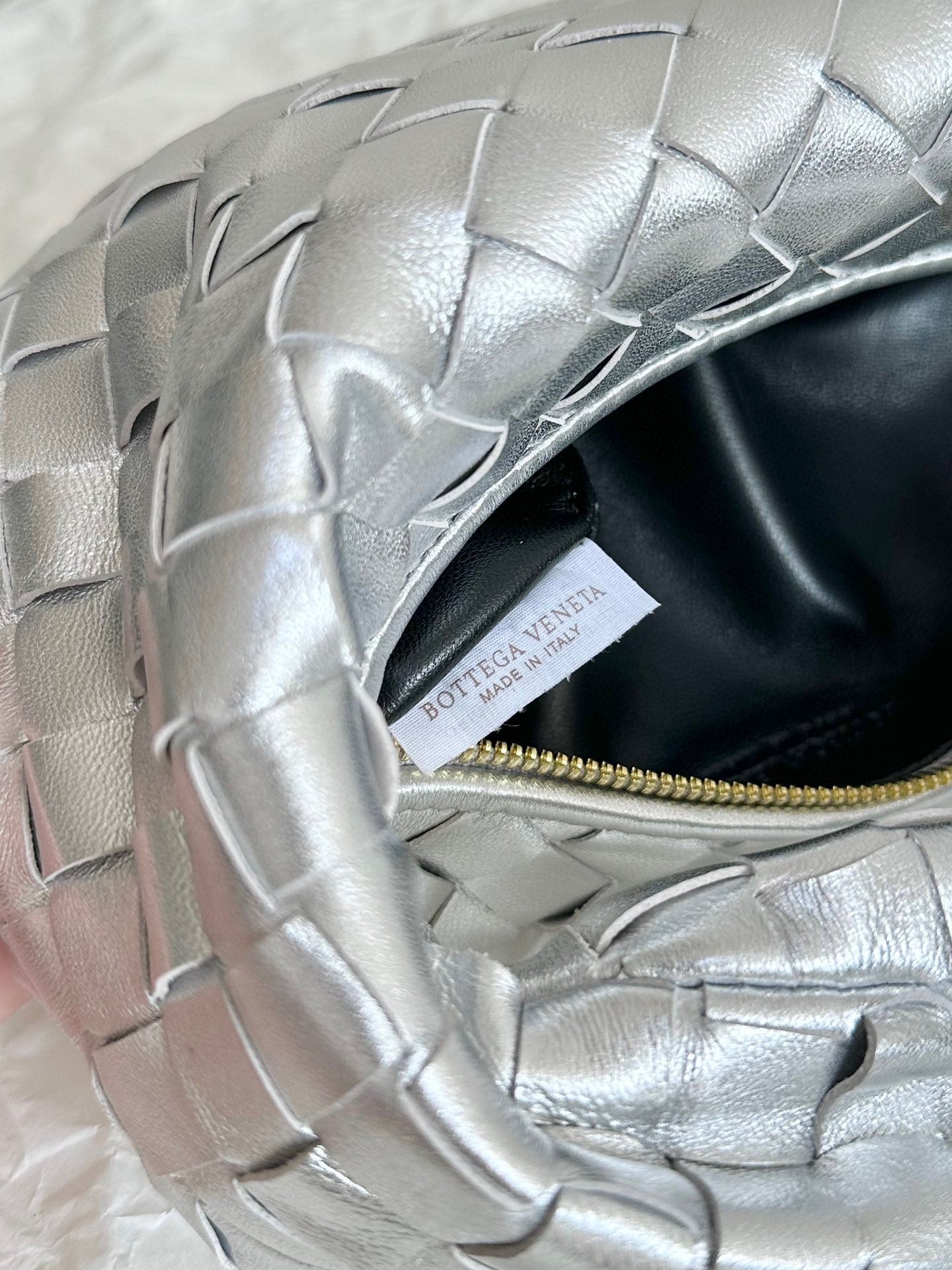 Luxury Bottega Veneta mini jodie 28 silver metalic lambskin