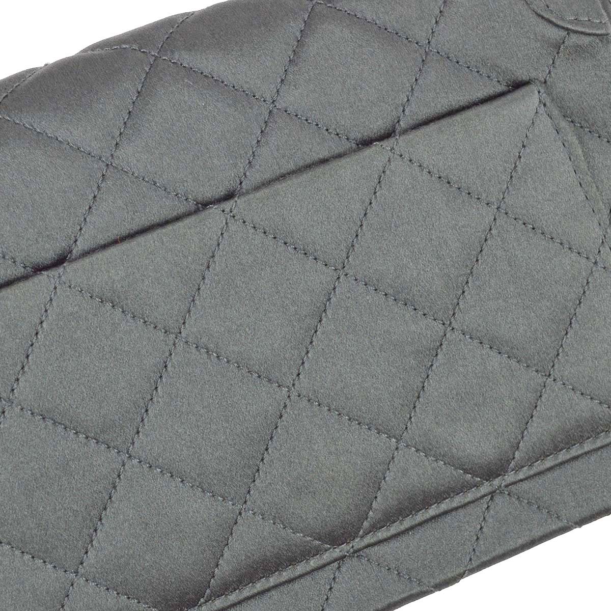 Luxury Chanel 1989-1991 Gray Satin Single Flap Shoulder Bag