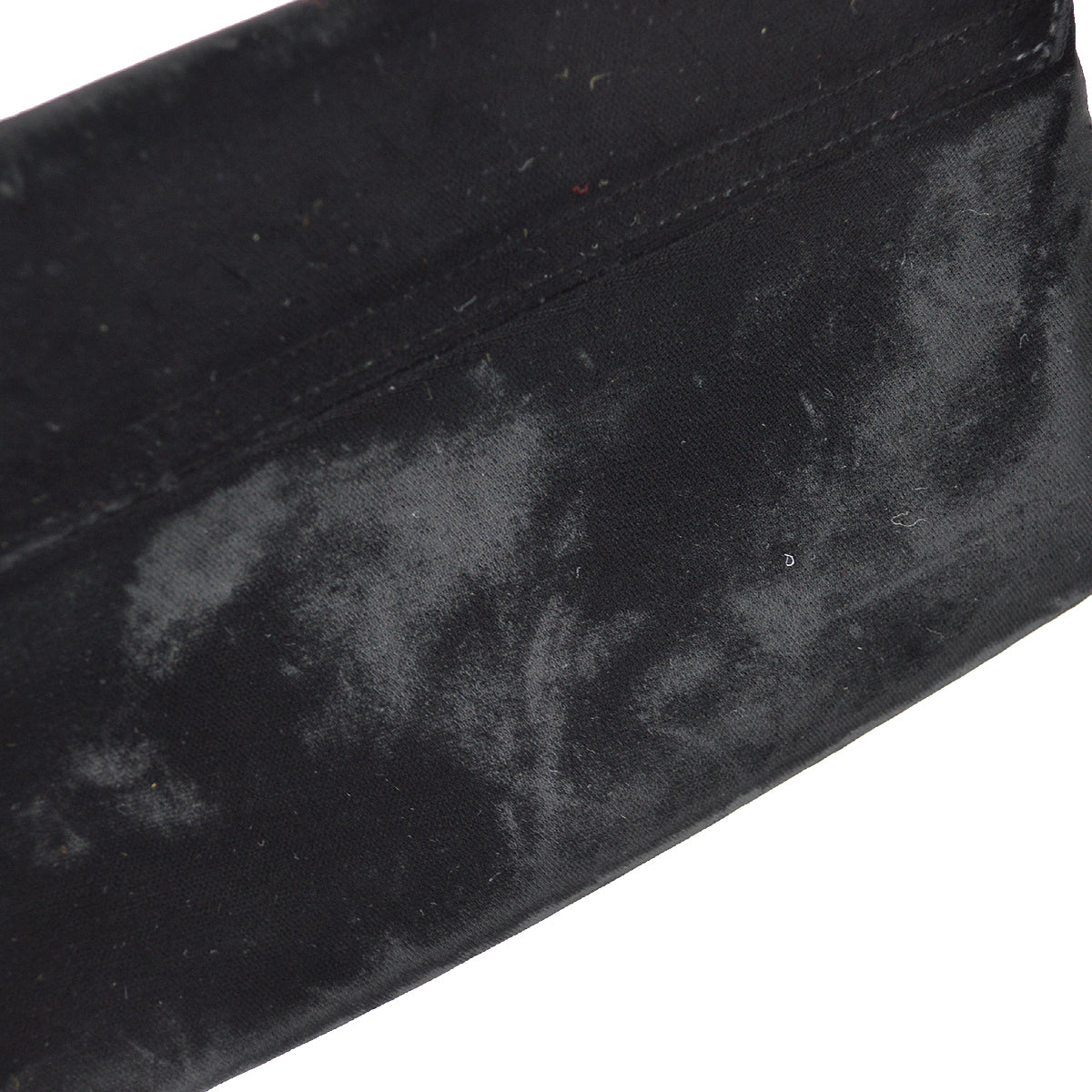 Luxury Chanel 2005-2006 Black Velvet Camelia Shoulder Bag