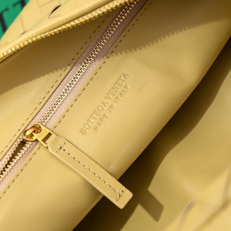 Luxury Bottega Veneta small jodie 48 lime lambskin