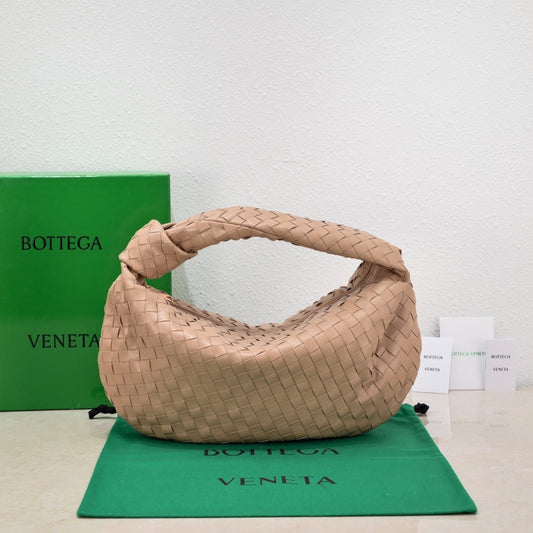 Luxury Bottega Veneta small jodie 48 pinkish beige lambskin