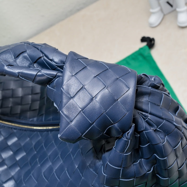 Luxury Bottega Veneta small jodie 48 blue lambskin