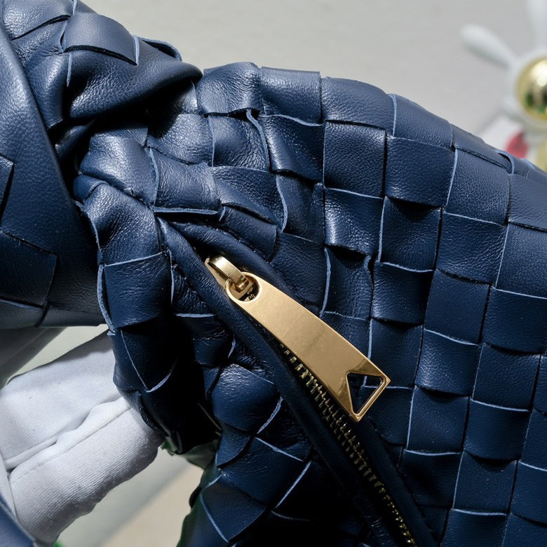 Luxury Bottega Veneta small jodie 48 blue lambskin