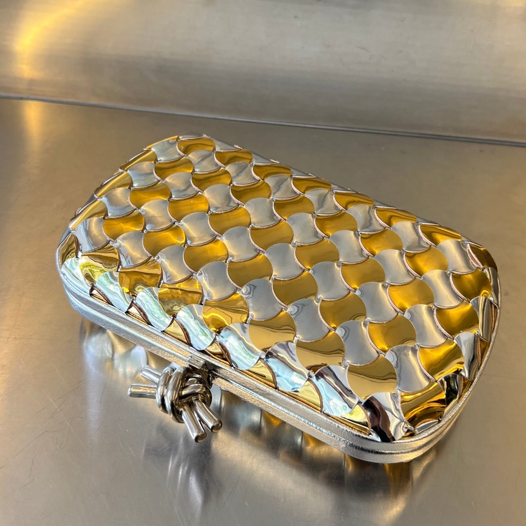 Luxury Bottega Veneta CLASSIC KNOT 19 IN GOLDEN MIX SILVER LAMBSKIN