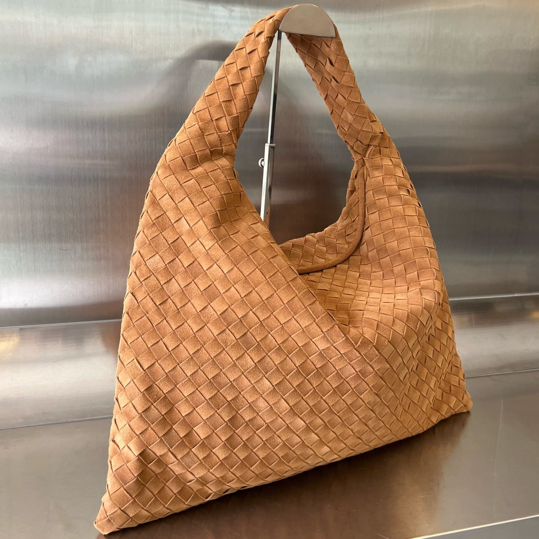 Luxury Bottega Veneta LARGE HOP 54 IN RUSSET BROWN LAMBSKIN