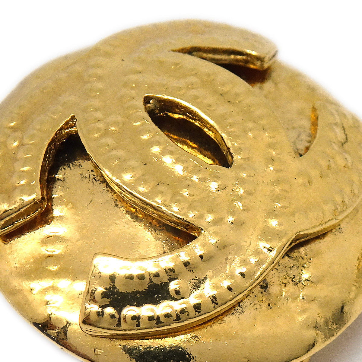 Luxury Chanel 1994 Gold Quilted 'CC' Round Earrings Small