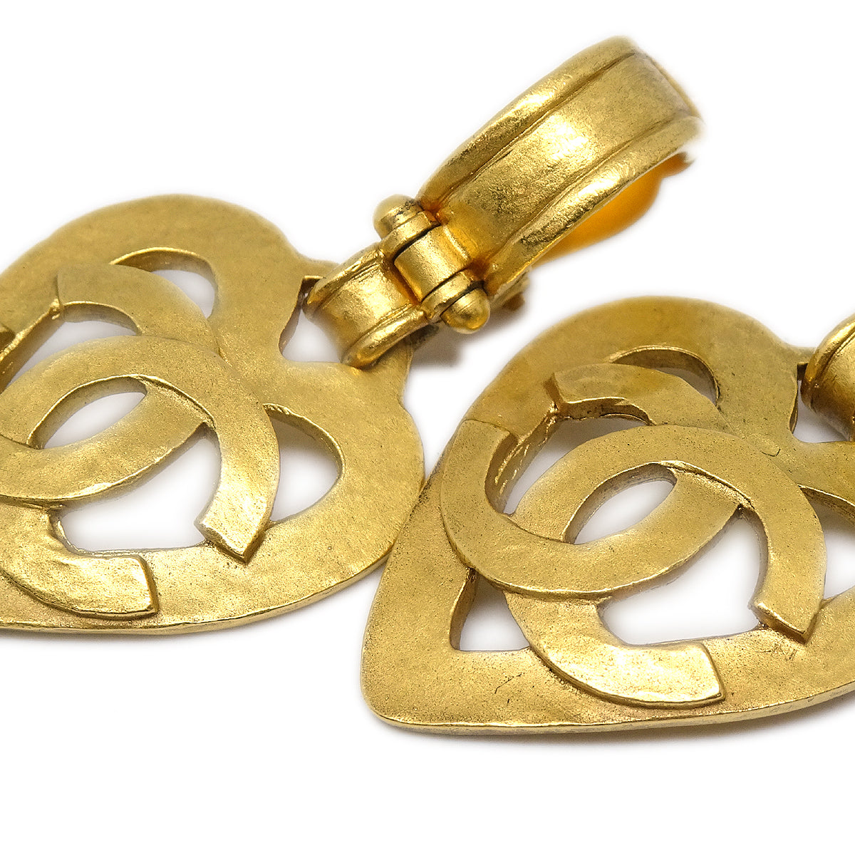 Luxury Chanel Dangle Heart Earrings Gold Clip-On 95P