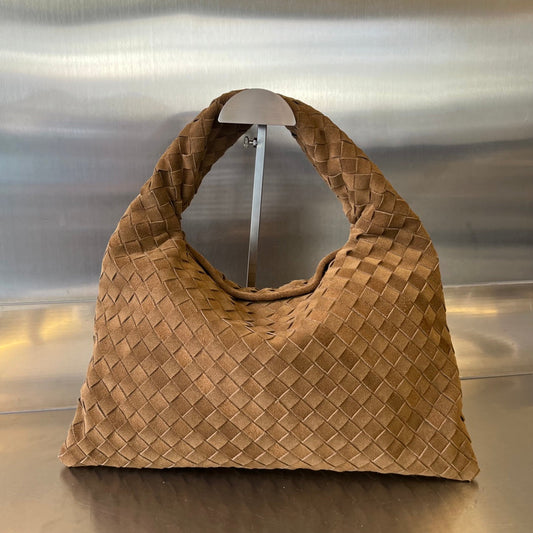 Luxury Bottega Veneta SMALL HOP 40 IN CARAMEL BROWN LAMBSKIN