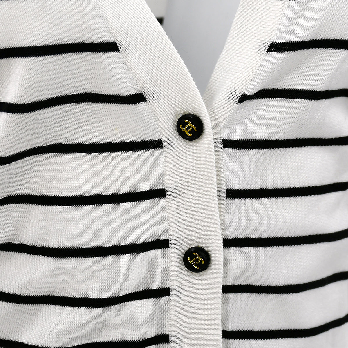 Luxury Chanel Cardigan White Black #40