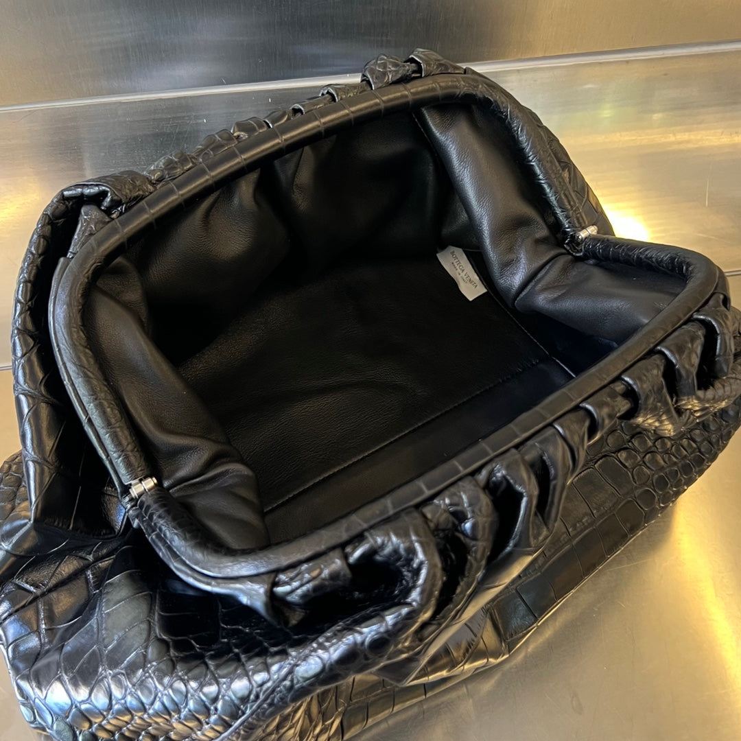 Luxury Bottega Veneta Classic Pouch 40cm Black Calfskin