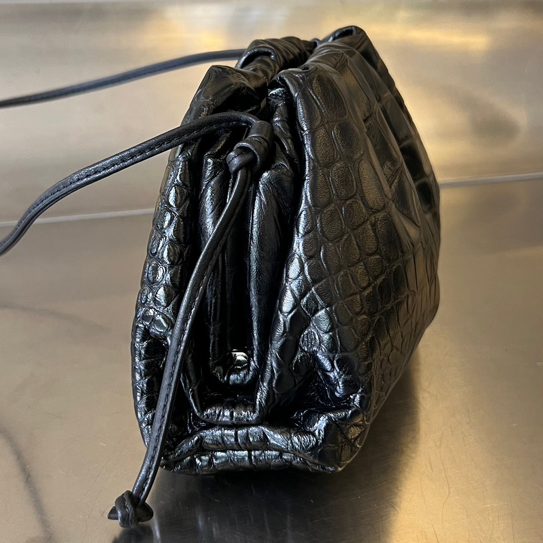 Luxury Bottega Veneta Mini Pouch 22cm Black Calfskin